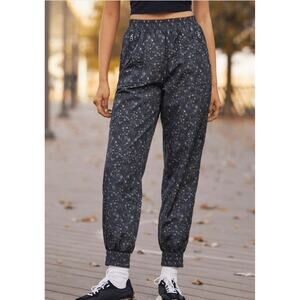 Varley Beckett Jogger Nylon Pants in Mini Camo Floral Boho Size X-Small NWOT